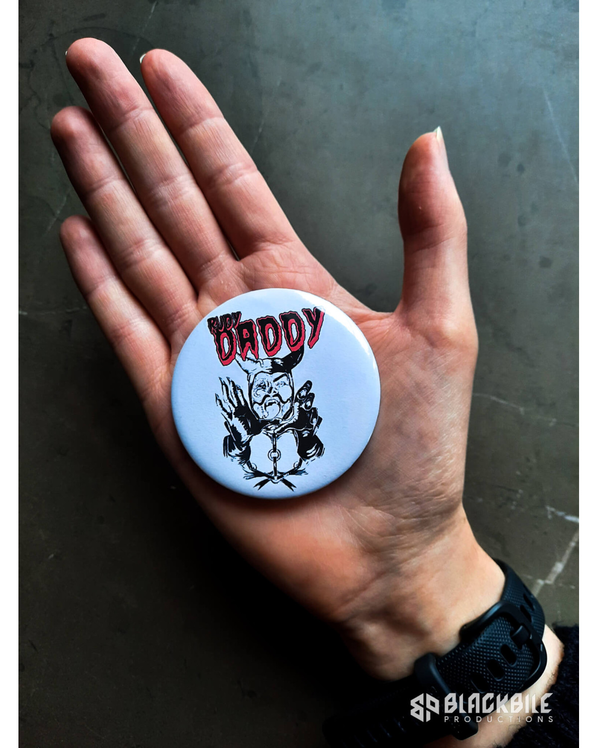 Big button badge Rudy Daddy devil white