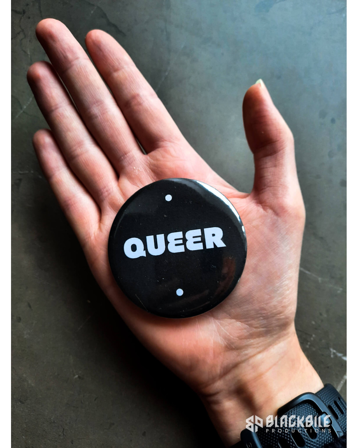 Big button badge Queer