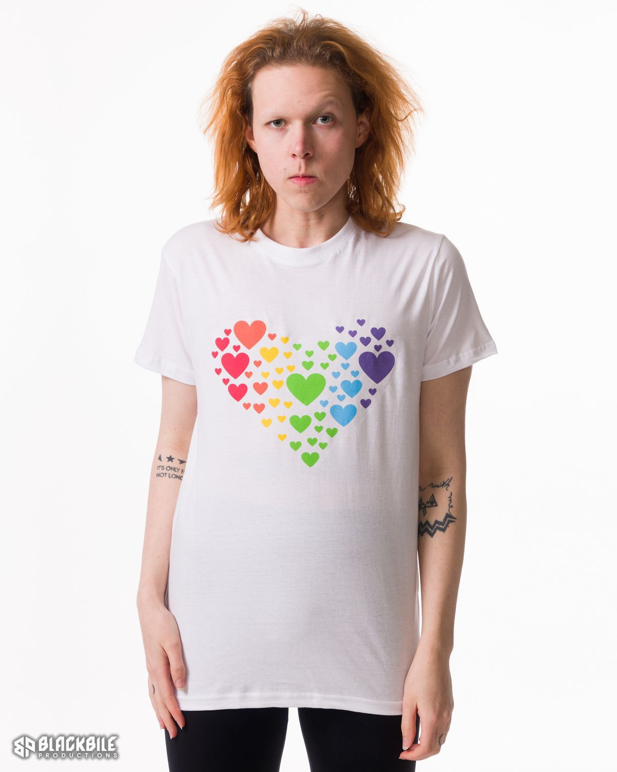 White t-shirt little rainbow hearts